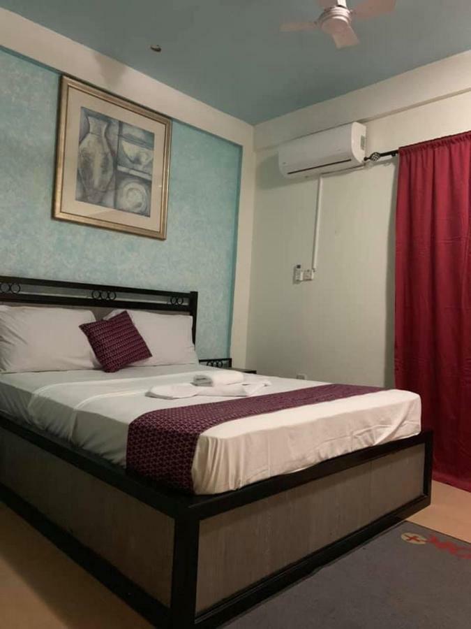 Vlv International Guest House Kololi Esterno foto